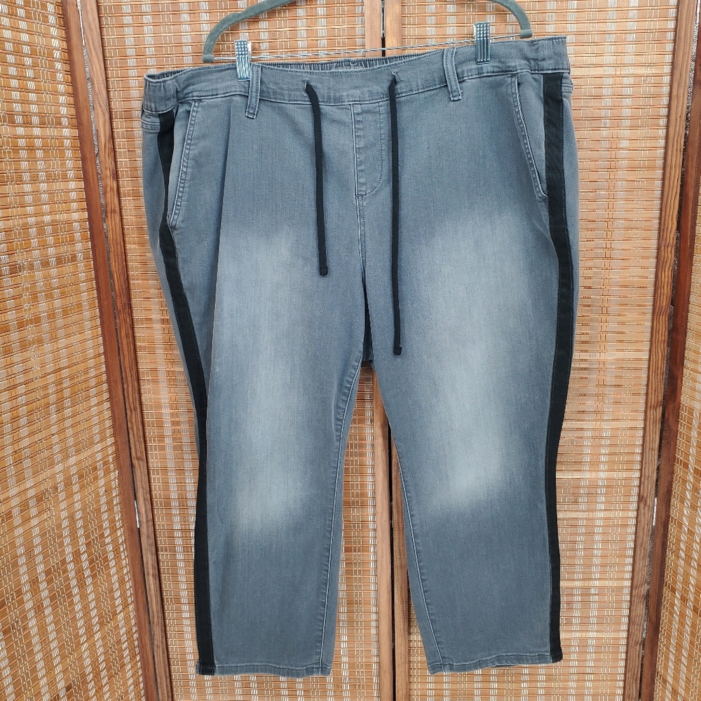 ♡ Torrid Gray with Black Stripe Accent  Black Casual Pull On Denim Pants Size 3X